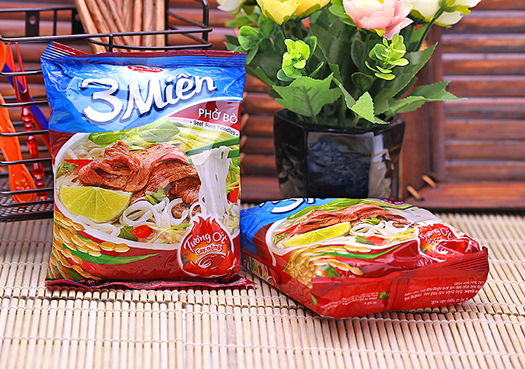 Thùng 30 Gói Phở Bò Reeva 3 Miền 65G