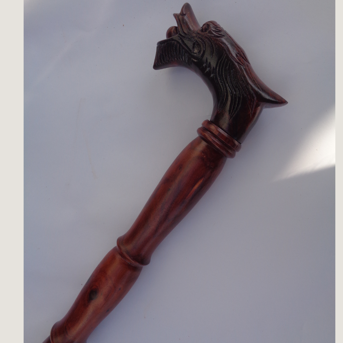 Gậy gỗ chống cho người già