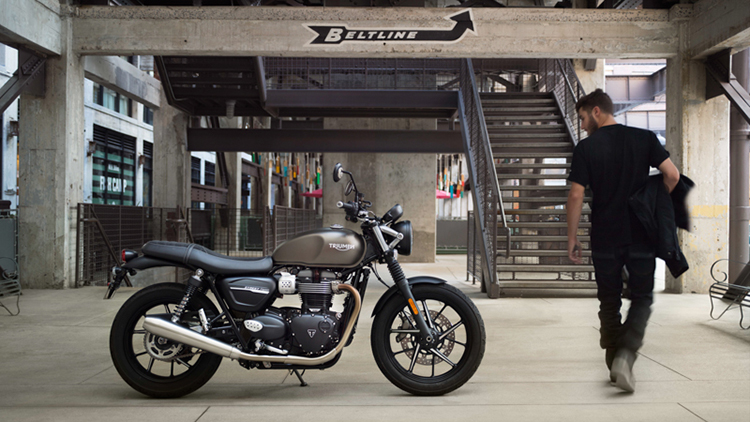 Xe Môtô Triumph Street Twin - Đen Bóng
