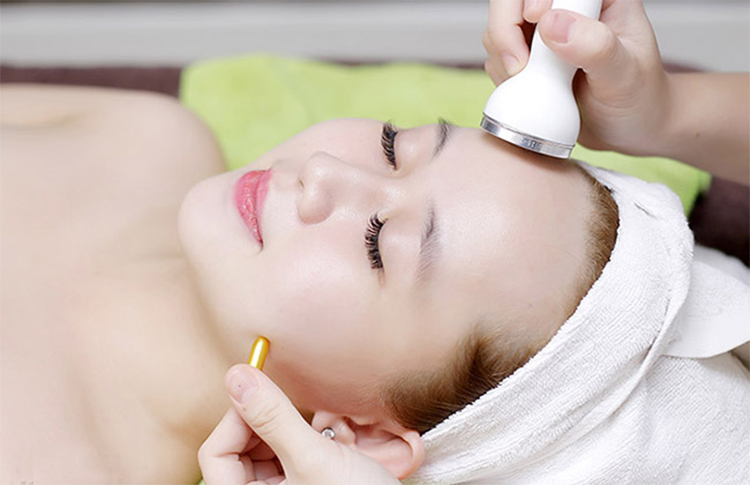 Voucher 14 Bước Trắng Sáng Da, Sạch Mụn, Mịn Màng Điều Trị Mụn Cao Cấp (90 Phút) Tại Ellis Spa