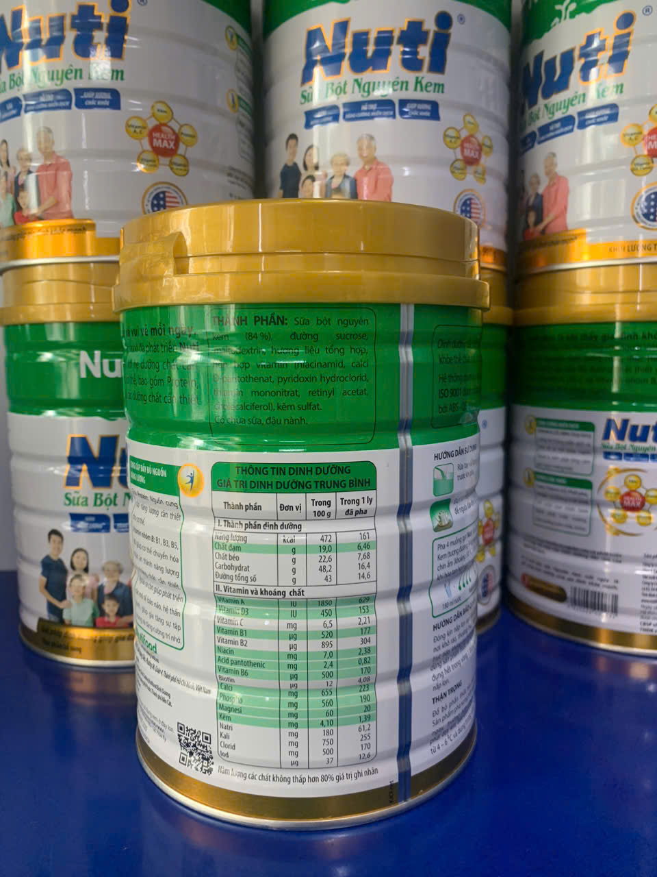 Sữa bột NGUYÊN KEM-Hãng Nutifood-Giành cho cả gia đình-> Tăng ngay khăn lau đa năng mềm mịn
