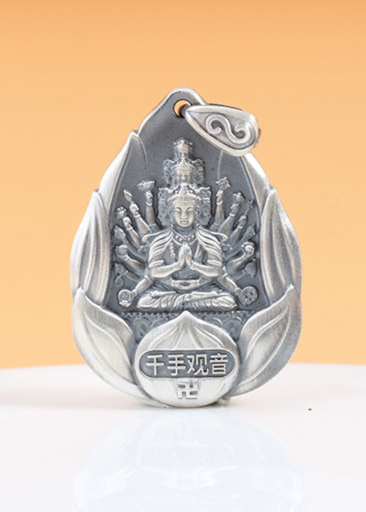 Charm bạc hình phật bản mệnh treo - Ngọc Quý Gemstones