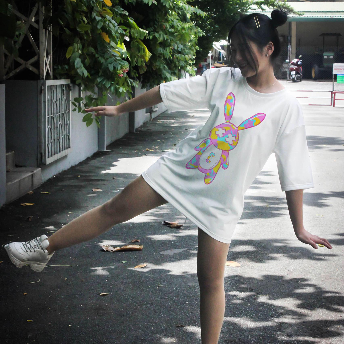 Áo Thun Nữ Unisex Màu Trắng In Hình Con Thỏ Nhiều Màu