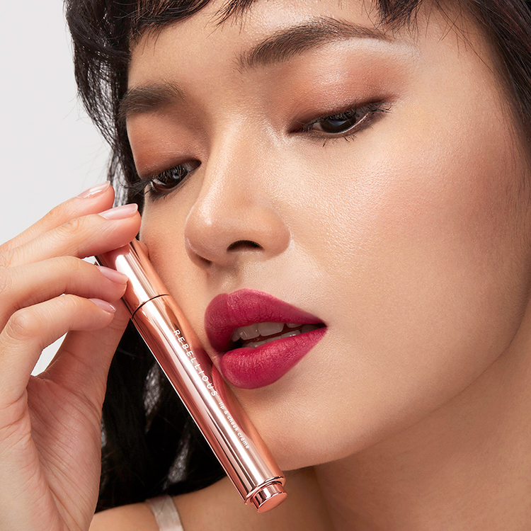 Bộ Đôi Hot Kiss : Fearless + Rebellious - Son Kem Dạng Bấm Loulou