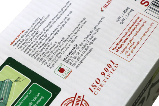 Màng bọc thực phẩm Ringo PVC cuộn lớn ST412/418/612, dùng được trong tủ lạnh, lò vi sóng, có lưỡi cắt