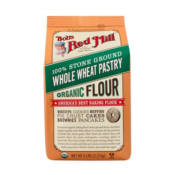 bột mì nguyên cám mềm hữu cơ hiệu bob s red mill whole wheat oreganic pastry flour 2.27kg 1