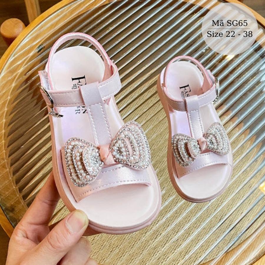 Dép quai hậu sandal bé gái quai ngang thời trang chất da PU mềm êm màu hồng gắn nơ công chúa duyên dáng và dễ thương phù hợp cho trẻ em 1 - 12 tuổi đi học đi biển phong cách Hàn Quốc SG65