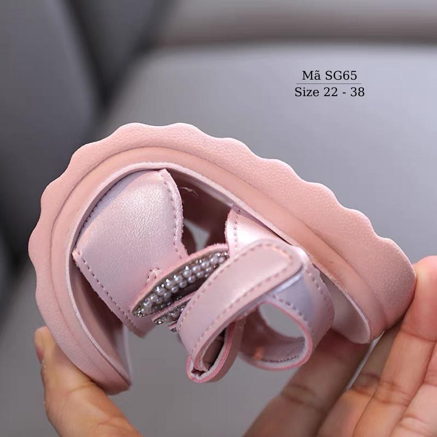 Dép quai hậu sandal bé gái quai ngang thời trang chất da PU mềm êm màu hồng gắn nơ công chúa duyên dáng và dễ thương phù hợp cho trẻ em 1 - 12 tuổi đi học đi biển phong cách Hàn Quốc SG65