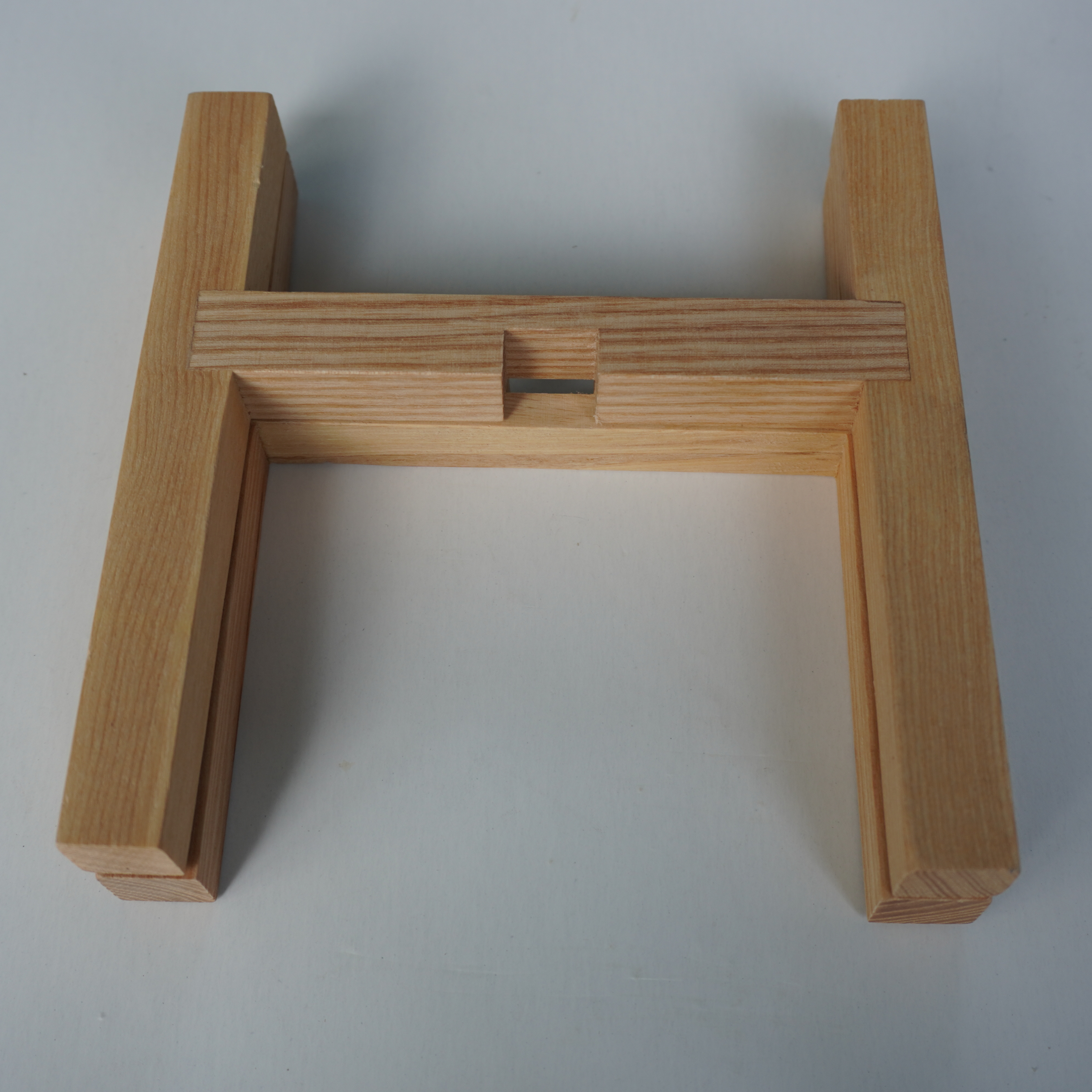 Đế đôn chậu cây bằng gỗ cao su