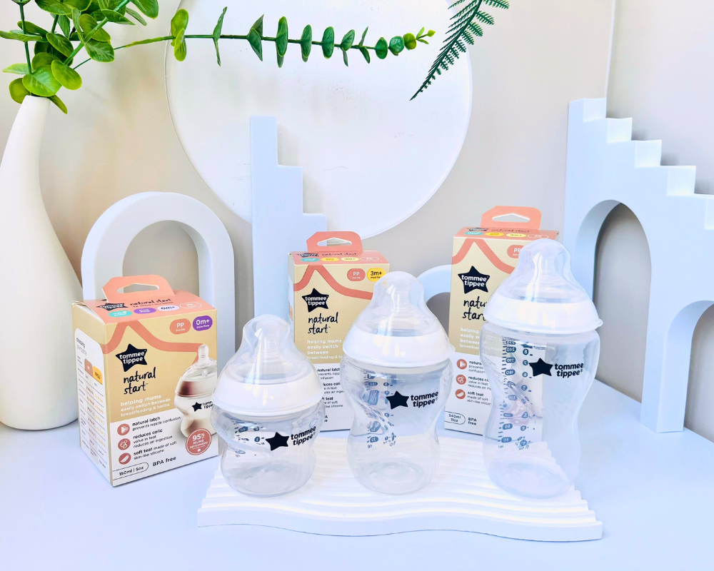 Combo Bình Sữa Tommee Tippee Natural Start Ty Siêu Mềm Tự Nhiên 260ml & Núm Ty Silicon Thay Thế 6M+