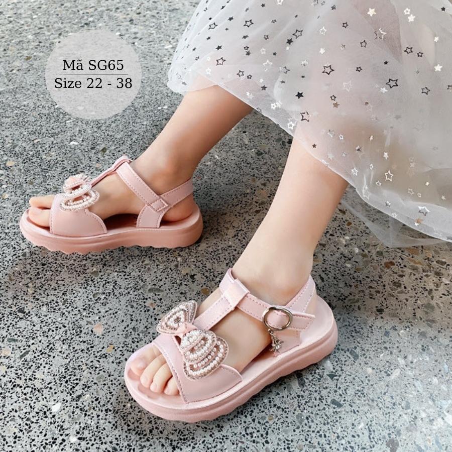 Dép quai hậu sandal bé gái quai ngang thời trang chất da PU mềm êm màu hồng gắn nơ công chúa duyên dáng và dễ thương phù hợp cho trẻ em 1 - 12 tuổi đi học đi biển phong cách Hàn Quốc SG65