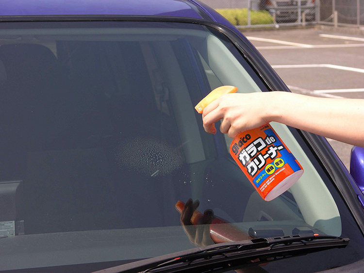 Bình Xịt Vệ Sinh Kiêm Phủ Nano Chống Bám Nước Kính Ô Tô Glaco De Cleaner G-36 Soft99 Japan 400ml