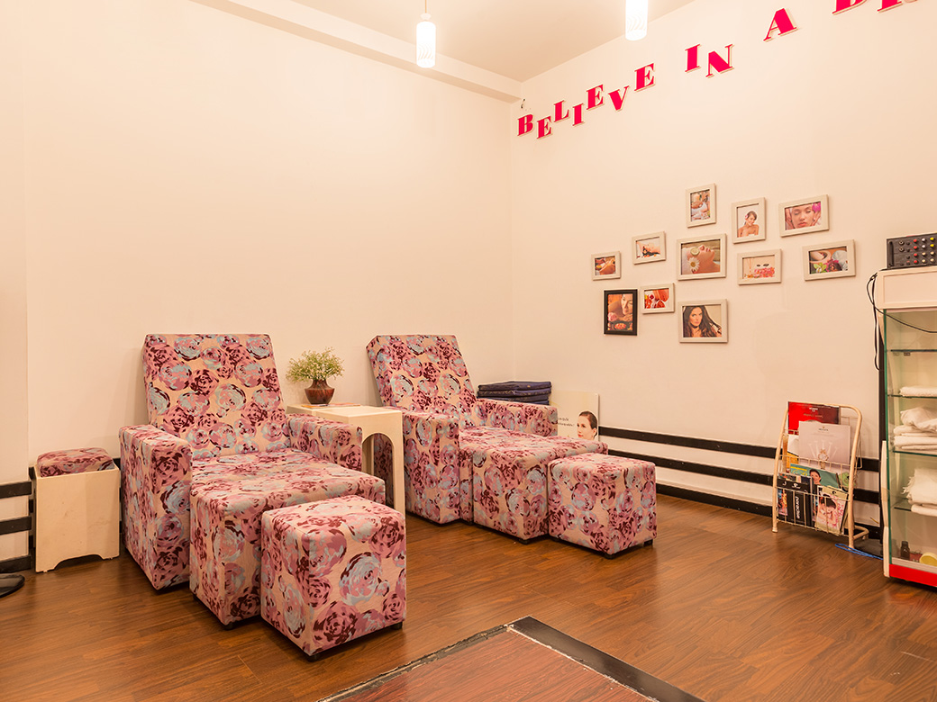 Liệu trình 45 Phút Massage Body Thư Giản Kết Hợp Ngâm Chân Đắp Mặt Nạ Sáng Da Tại Paradise Beauty & Spa