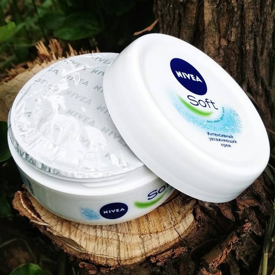 review kem duong am nivea soft 