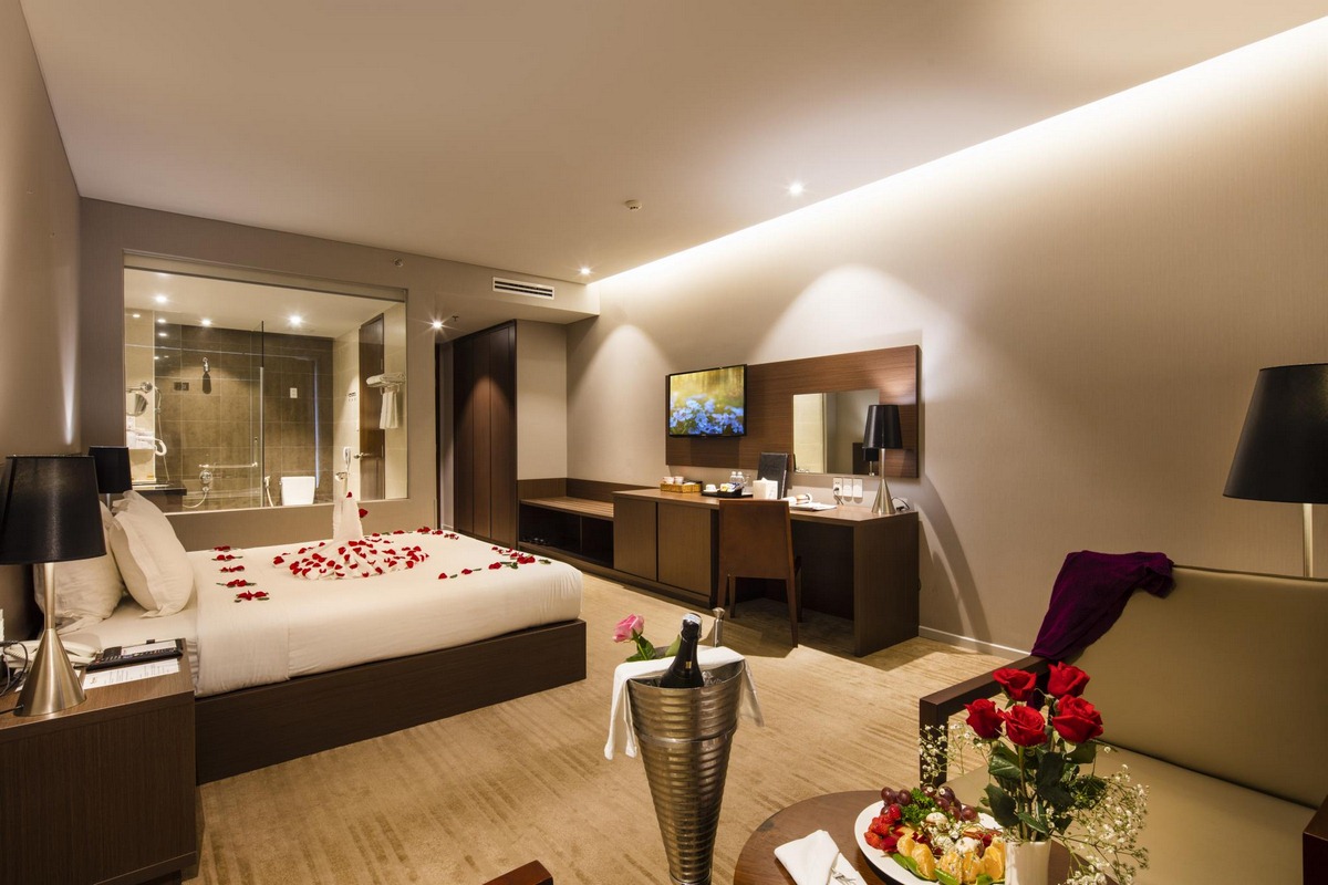 Terracotta Hotel & Resort 4* Đà Lạt - Buffet Sáng, Hồ Bơi, Xe Đưa Đón Trung Tâm, Nằm Bên Hồ Tuyền Lâm Thơ Mộng