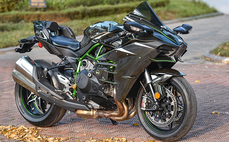 kawasaki ninja h2 carbon 12