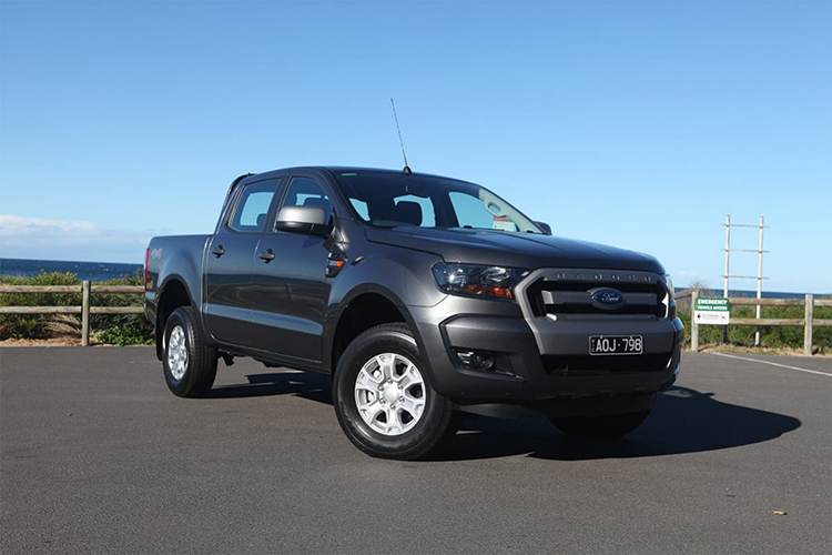 Xe ô tô Ford Ranger XLS - AT