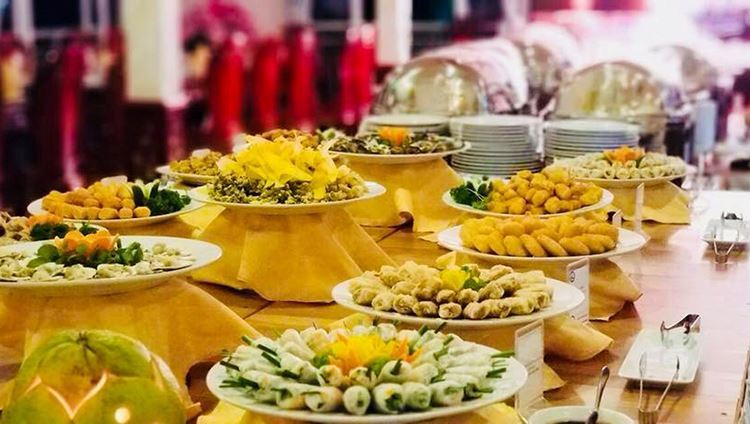 Buffet Tối Trên Tàu Indochina Queen Du Ngoạn Sông Sài Gòn