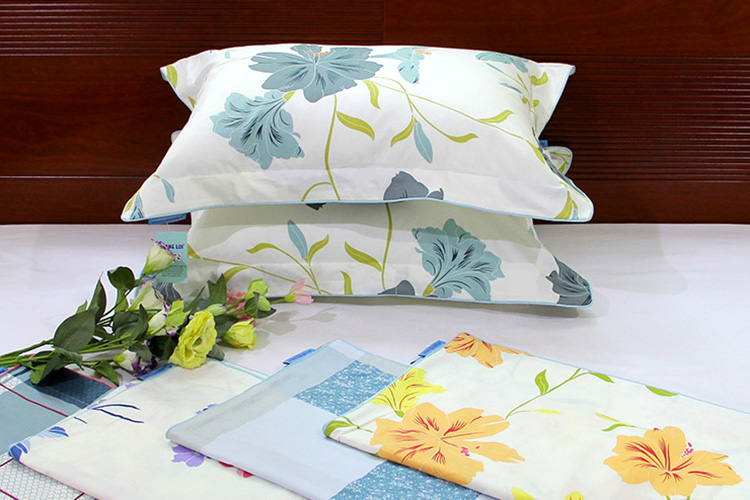 Bộ 2 Áo Gối Đầu Thắng Lợi (Màu Ngẫu Nhiên)