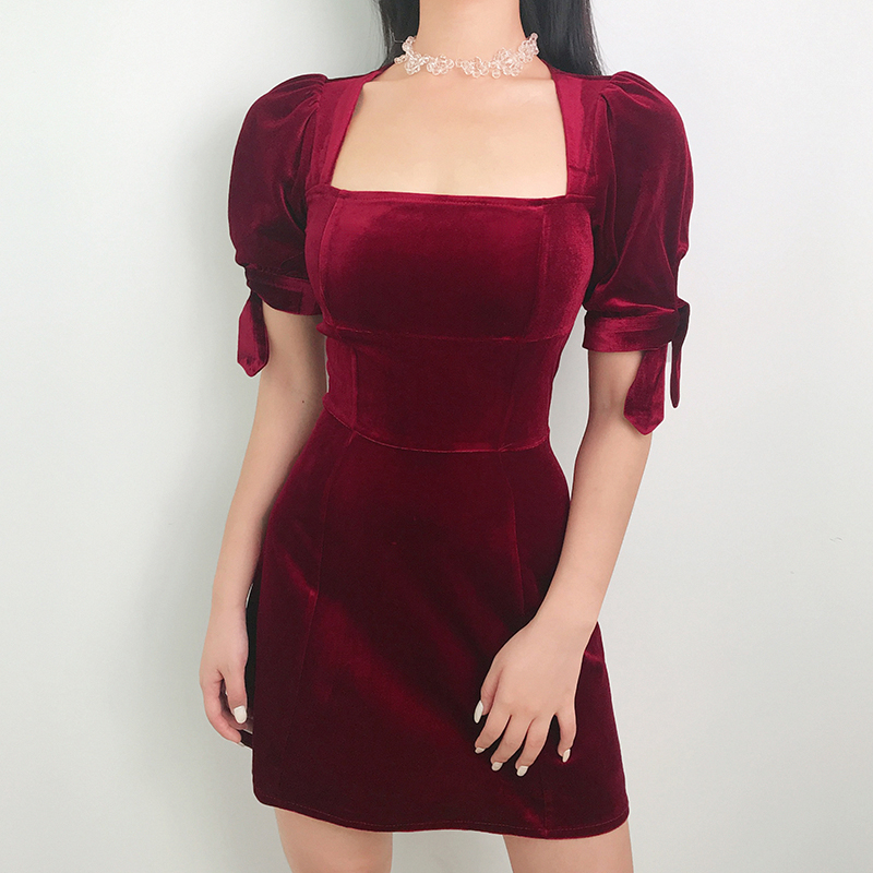 Váy xoè dự tiệc cổ vuông thiết kế tay dài dáng ngắn sexy  DN523