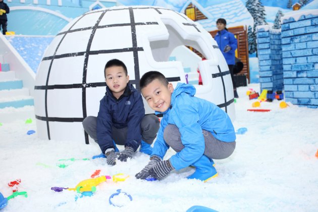 HN - Thỏa sức vui chơi trong thành phố tuyết tại Khu vui chơi Snow World - Áp dụng cả tuần và ngày lễ