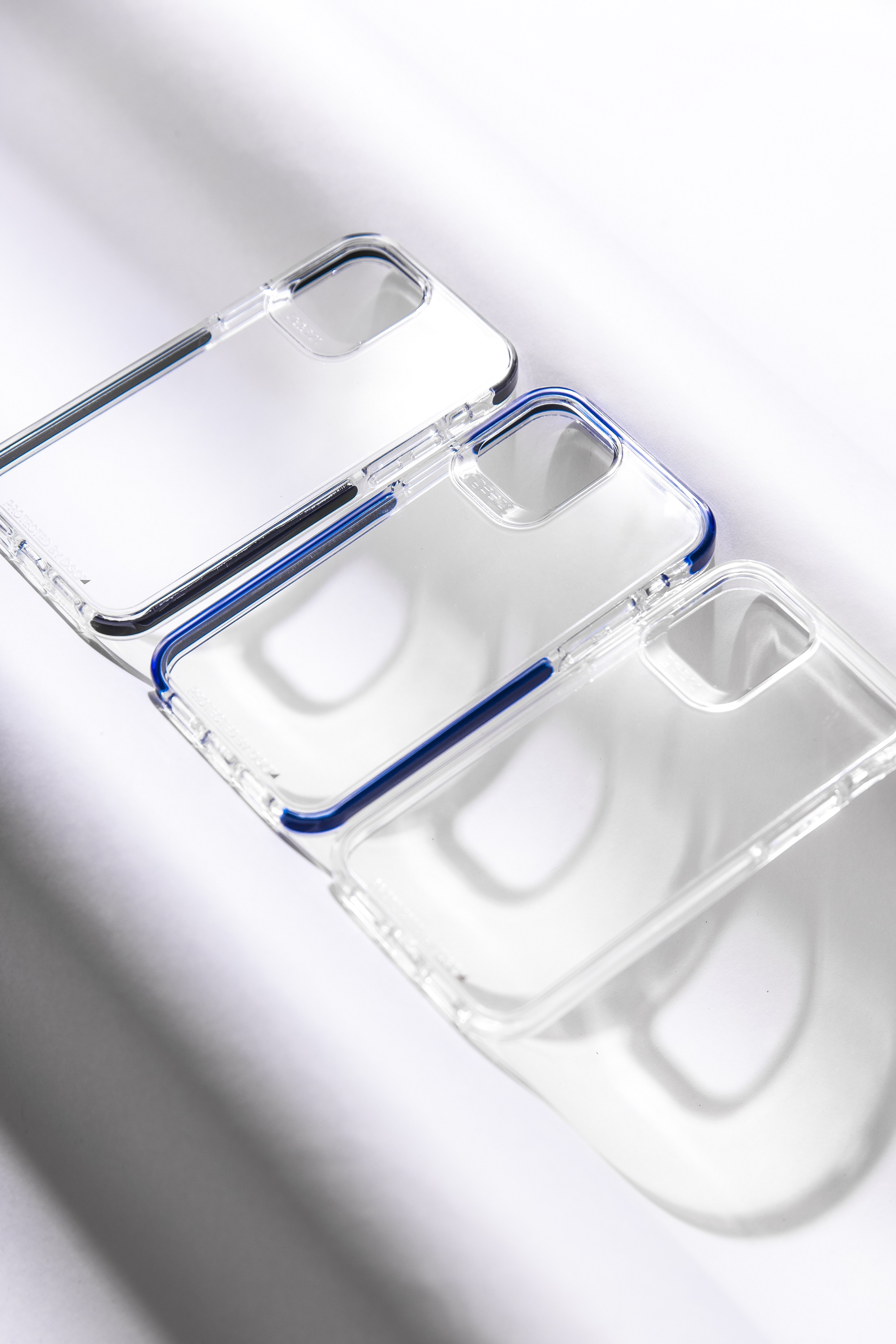 Ốp lưng Gear4 Piccadilly iPhone - Công nghệ chống sốc độc quyền D3O, kháng khuẩn, tương thích tốt với sóng 5G - Hàng chính hãng