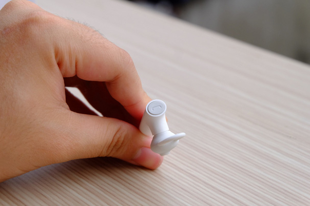 Tai nghe Xiaomi Mi Bluetooth Headset Basic - Hàng Chính Hãng Tai nghe Xiaomi Mi Bluetooth Headset Basic - Hàng Chính Hãng