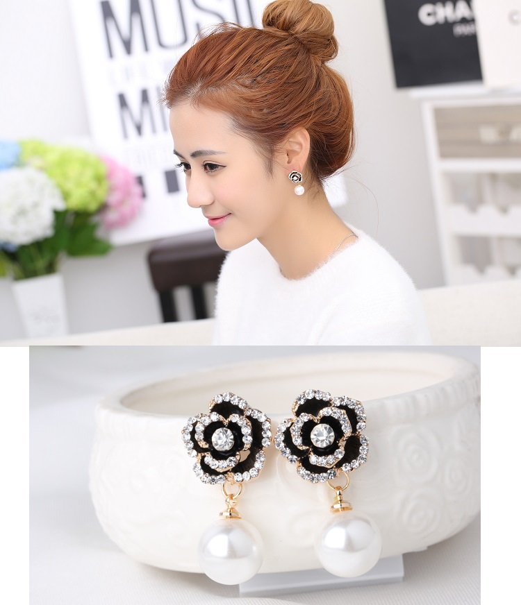 Bông tai hoa hồng ngọc trai sang trọng