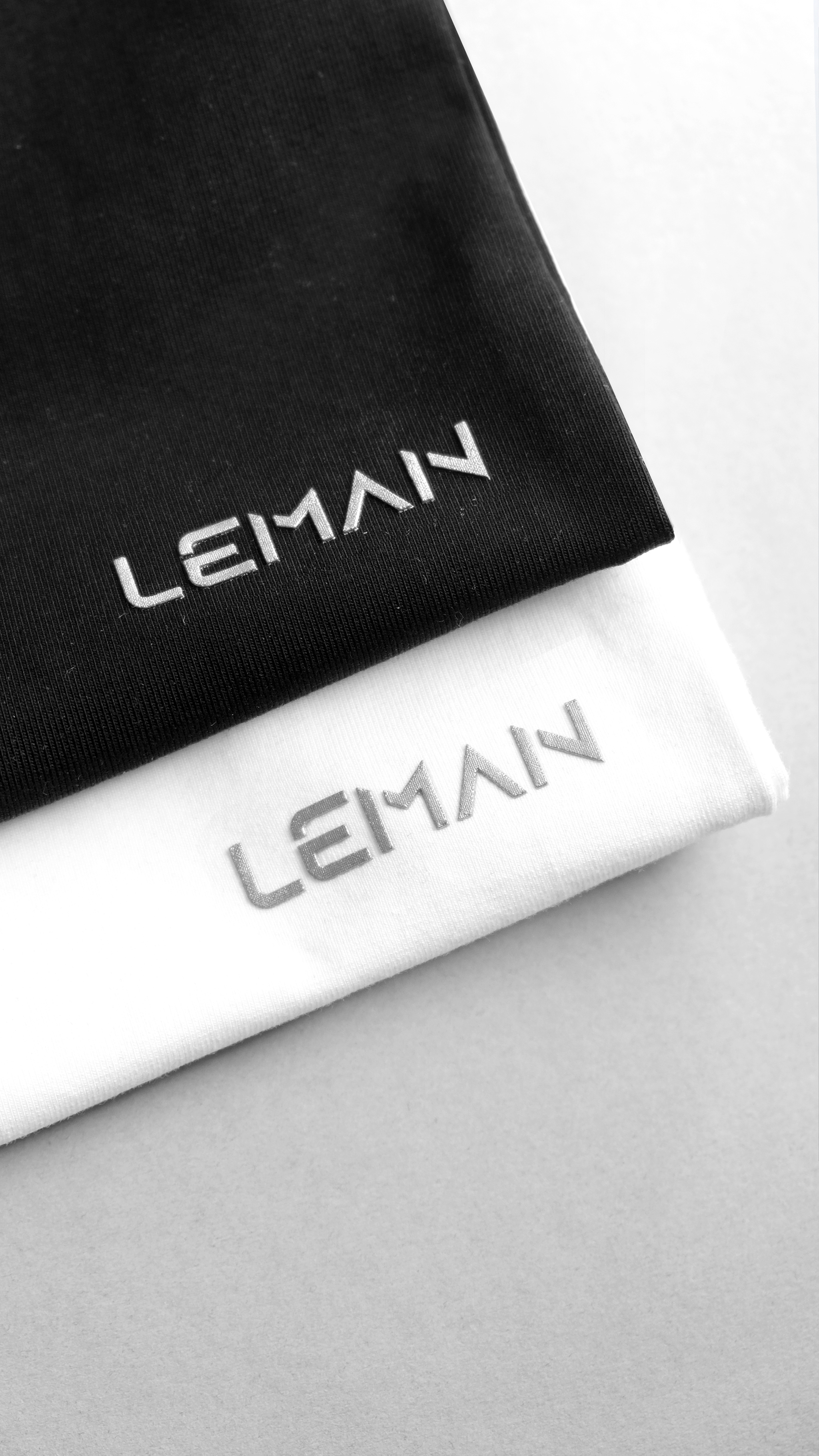 Áo thun nam T-Shirt Leman Cotton Compact màu đen Regular Form