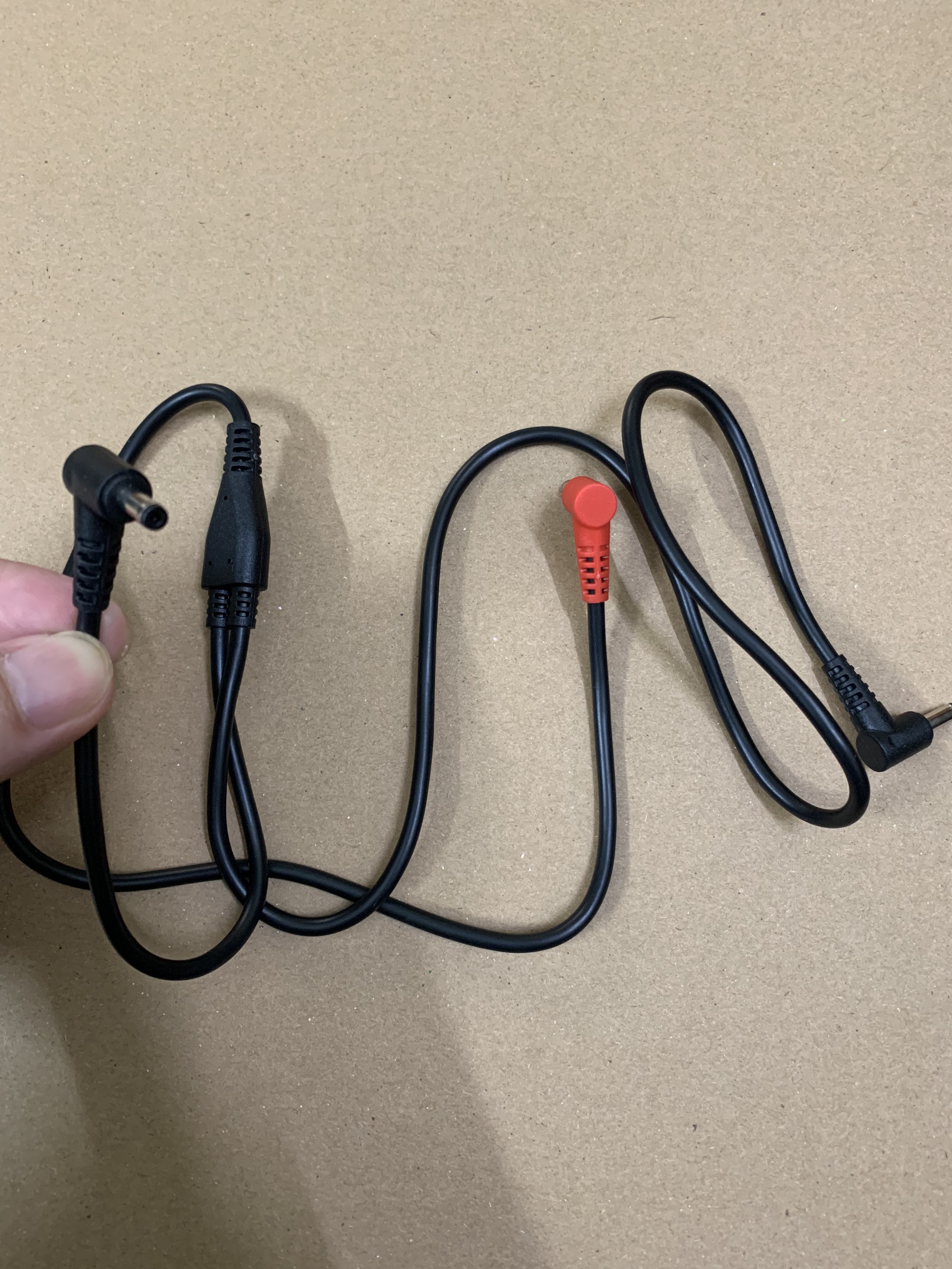 Dây cáp DC kết nối 2 Quạt vào Pin Áo Điều Hòa Cao Cấp, Gia cường chống đứt, không lo gián đoạn sử dụng