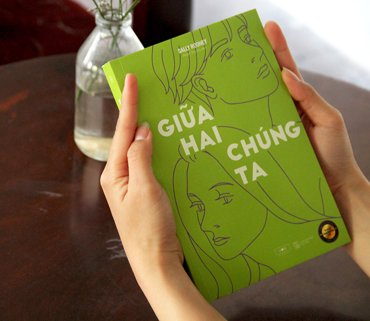 Giữa Hai Chúng Ta