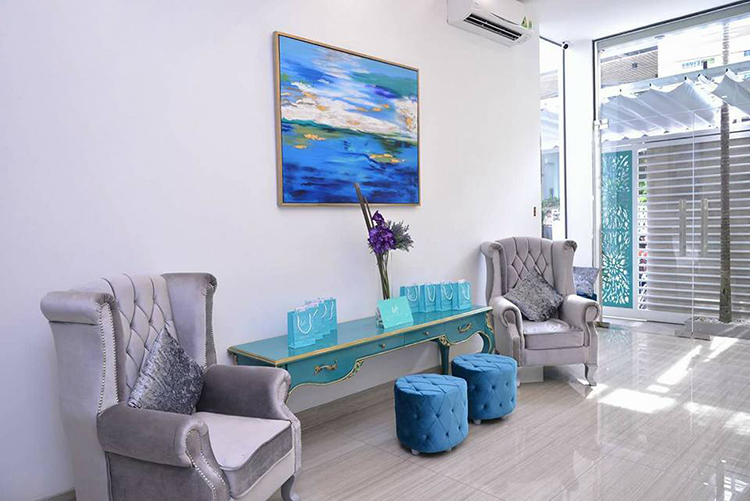 Emilie - Liệu trình điều trị sẹo rỗ Recosma Scar