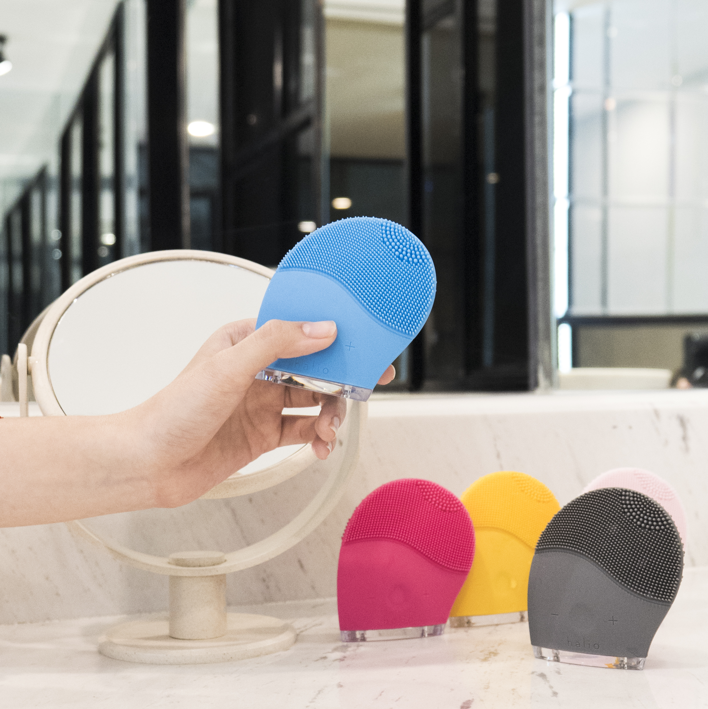 Combo Máy Rửa Mặt Và Mát Xa Da Mặt Halio - Hồng Đậm, Mặt Nạ Hoa Hồng Nhung Naruko Rose, Mặt Nạ Trà Tràm Narukotea Tree