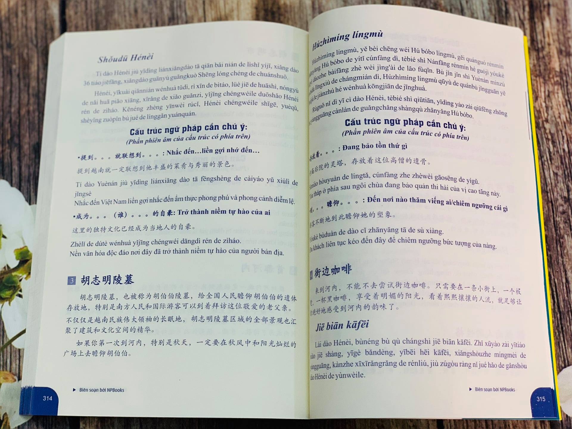Sách- Combo 2 sách Bài tập luyện dịch tiếng Trung ứng dụng (Sơ -Trung cấp, Giao tiếp HSK có mp3 nghe, có đáp án)+Du lịch Việt Nam Ẩm thực và cảnh điểm (in màu, có audio nghe, giấy ảnh c2)+ DVD tài liệu