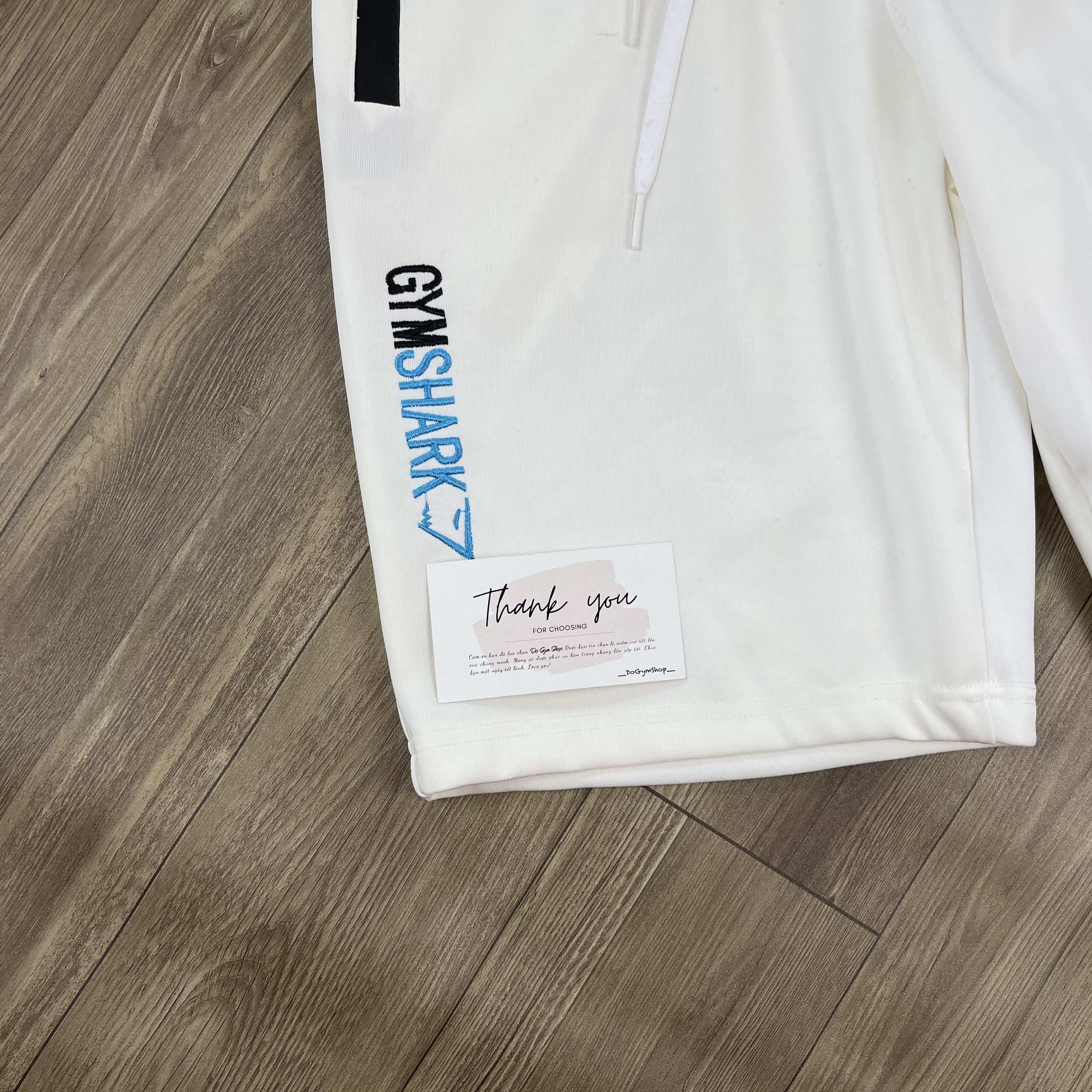 Quần thun nam tập gym DO GYM SHOP logo thêu, thun poly co giãn 4 chiều thoáng mát.