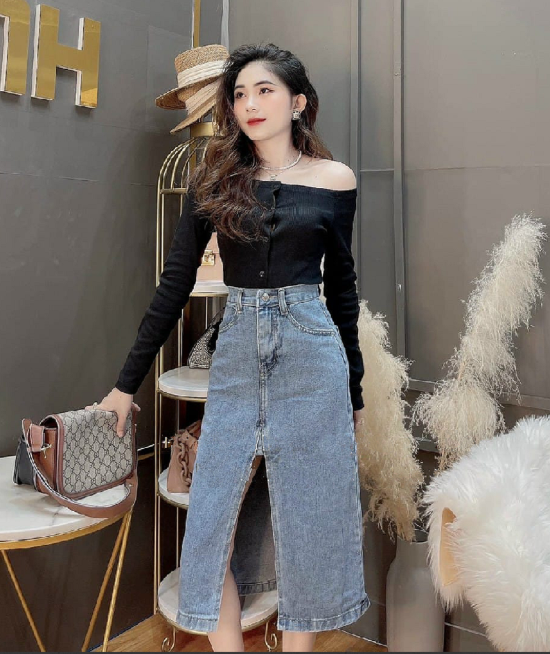 Mua Chân váy jean dài nút lệch xẻ tà C125  XL tại Cỏ Boutique