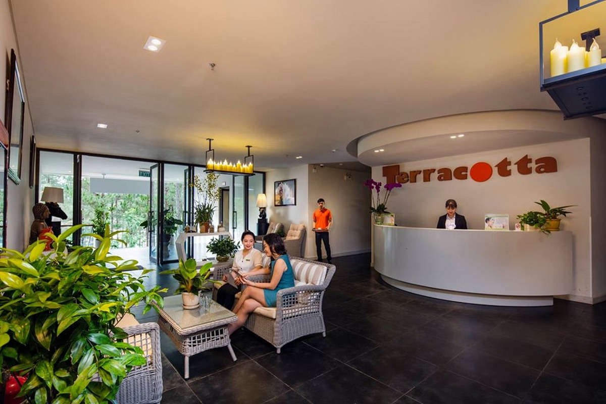 Terracotta Hotel & Resort 4* Đà Lạt - Buffet Sáng, Hồ Bơi, Xe Đưa Đón Trung Tâm, Nằm Bên Hồ Tuyền Lâm Thơ Mộng