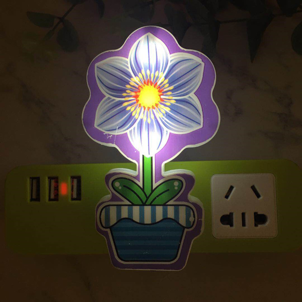 Đèn Ngủ Hình Chậu Hoa (Màu Ngẫu Nhiên)